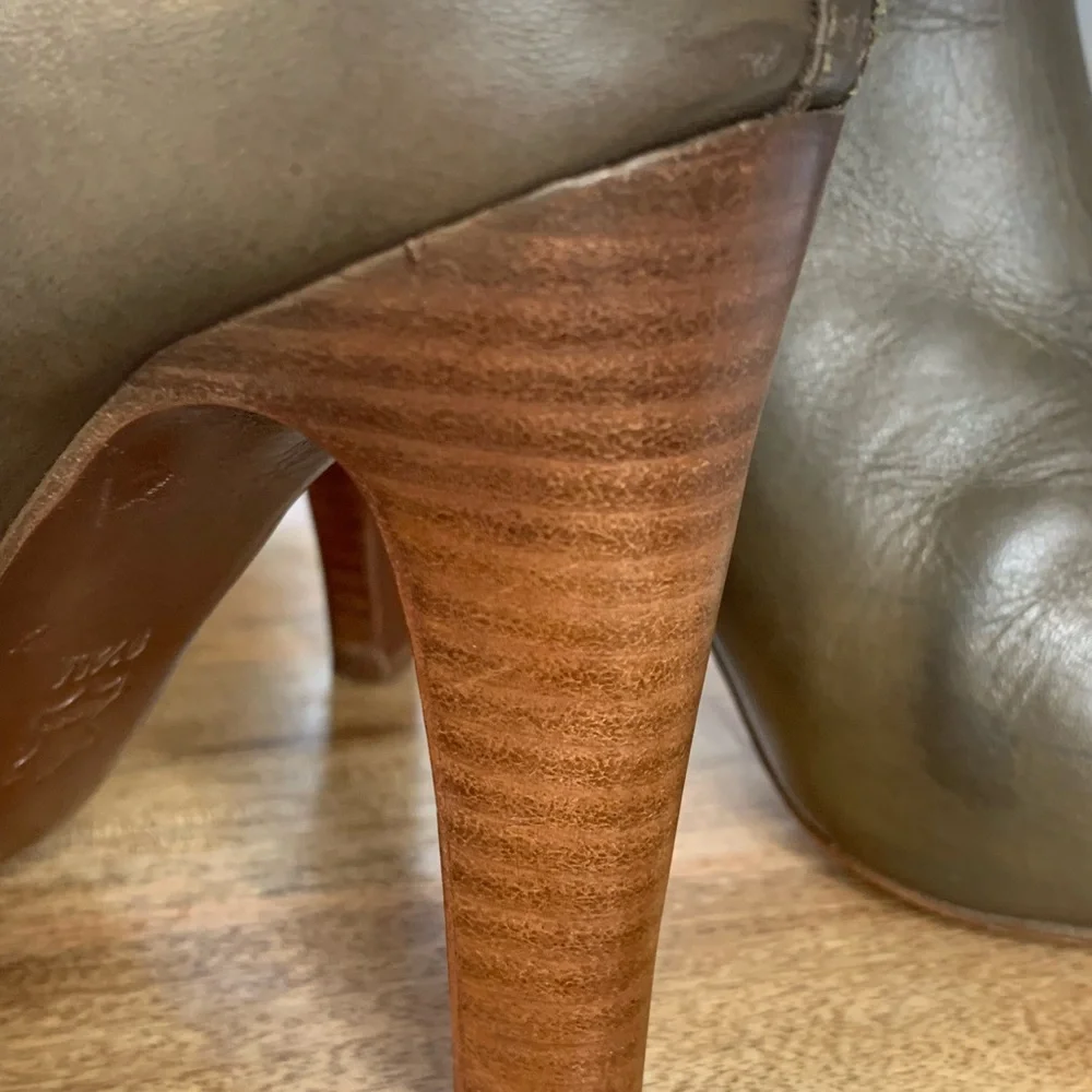 Tory‎ Burch Sz 9.5 M Olive/Brown Leather Ankle Boots Booties Zip Side High Heel